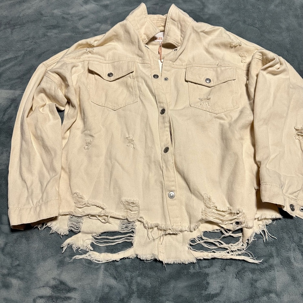 Gianni Bini Cream Distressed Oversized Jean Jacket